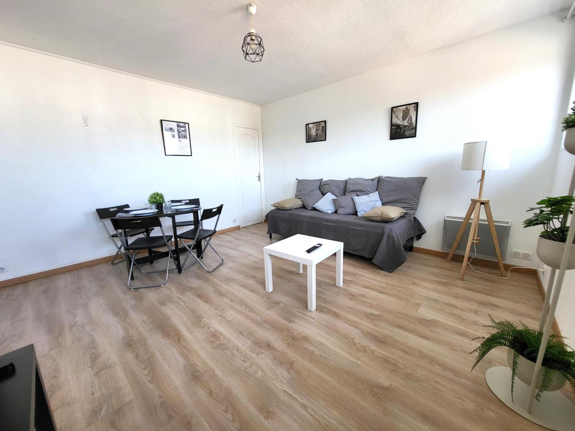 St-Quentin-En-Yvelines Plusieurs Appartements Avec Parking Trappes Zewnętrze zdjęcie